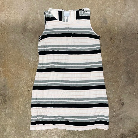DB SUNDAY DRESS - Picture 1 of 2